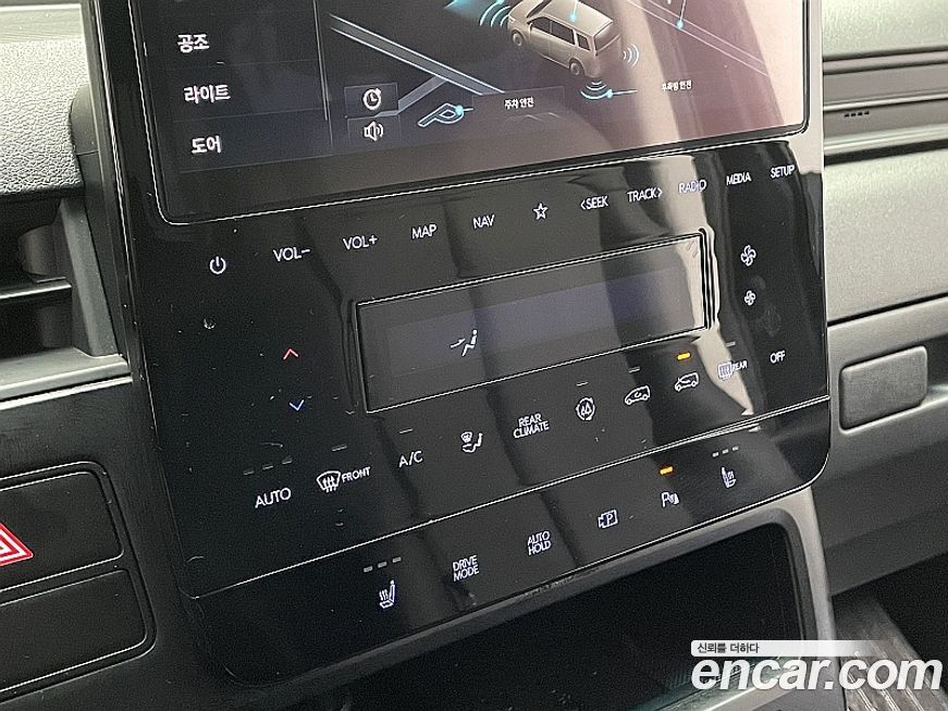 Hyundai Staria 2025