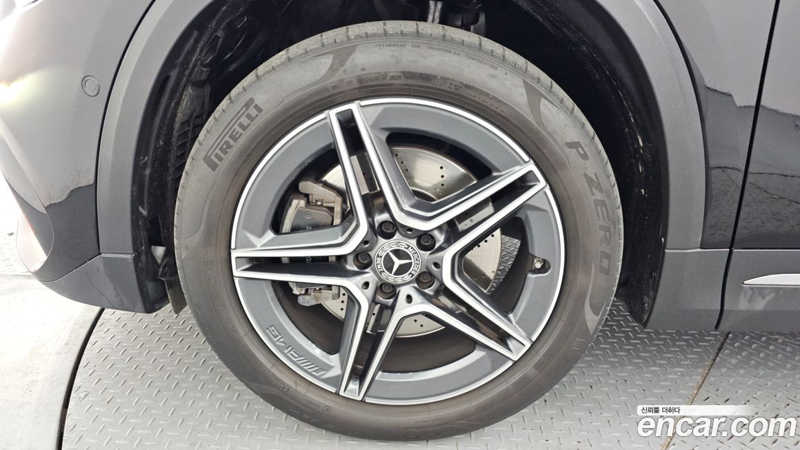 Mercedes-Benz GLA-Class 2020