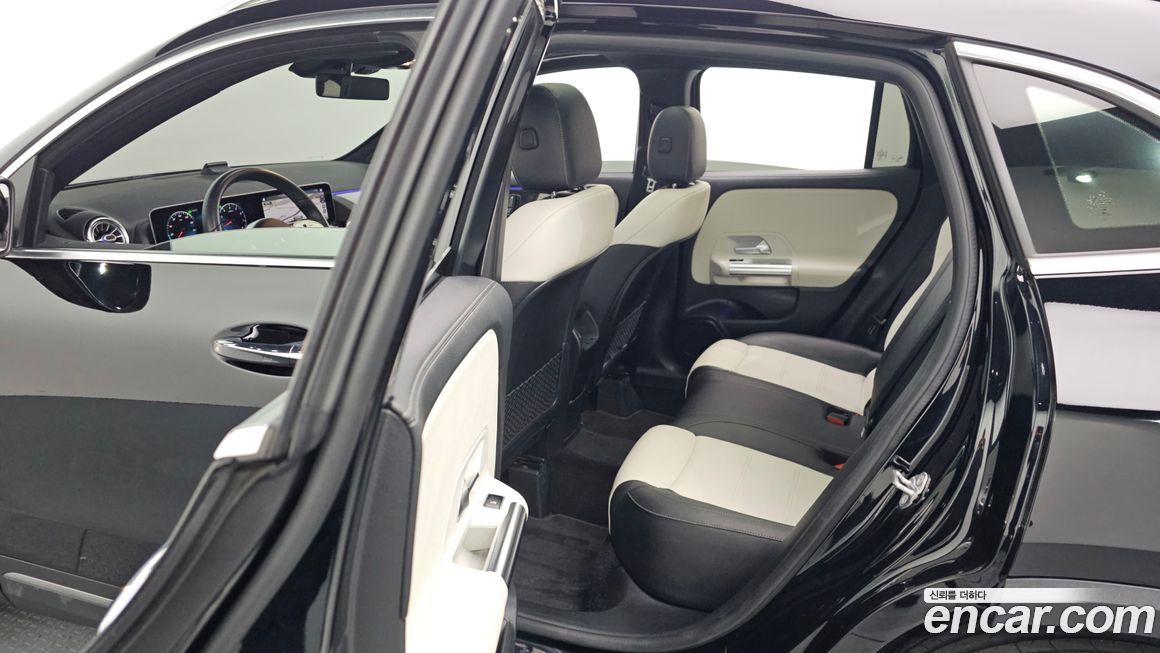 Mercedes-Benz GLA-Class 2020