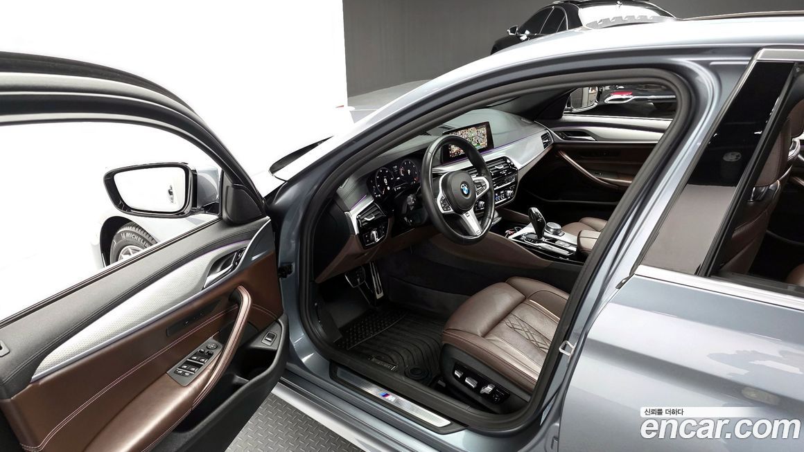 BMW 5-Series 2019