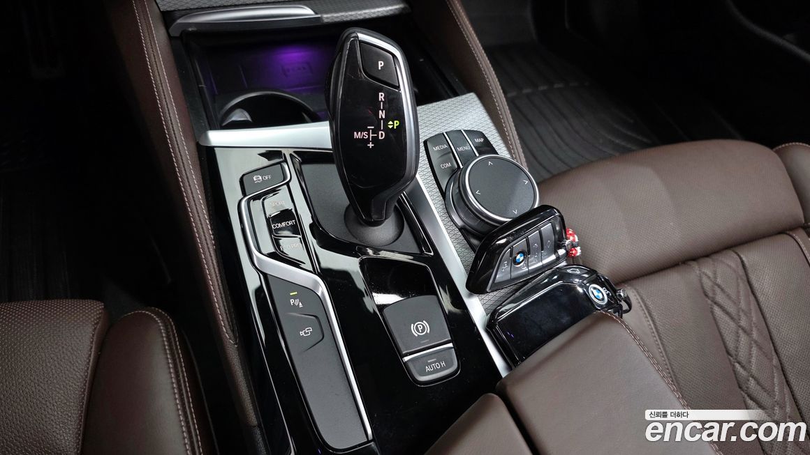BMW 5-Series 2019