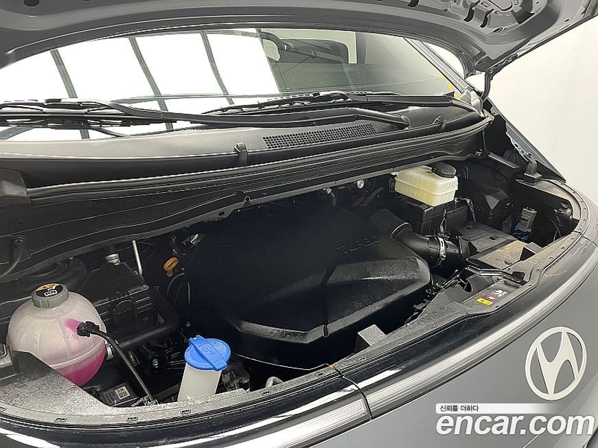 Hyundai Staria 2025