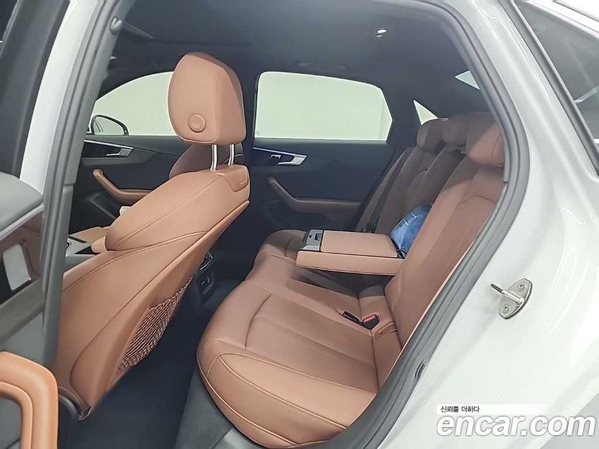 Audi A4 2023