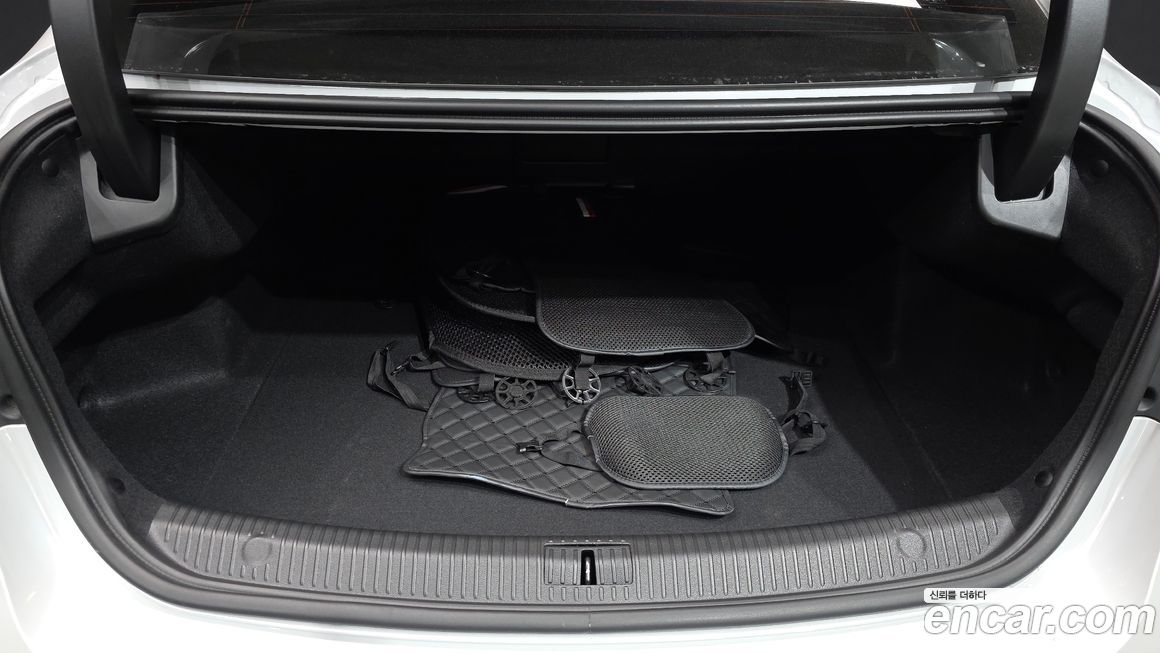 Renault-KoreaSamsung SM6 2024