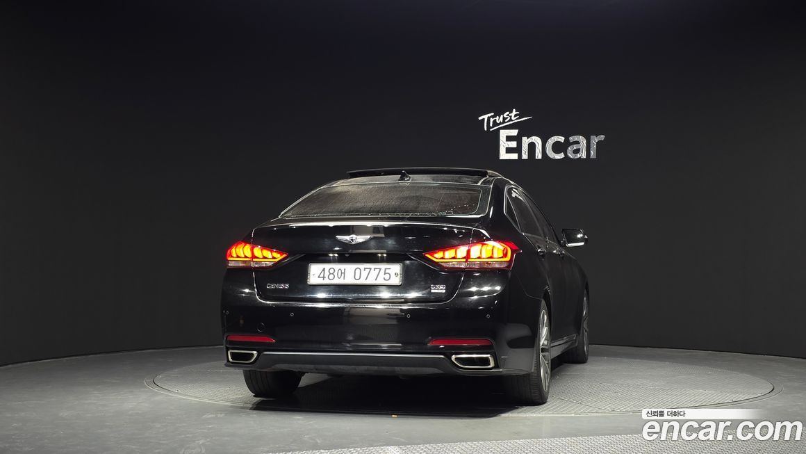 Hyundai Genesis 2016