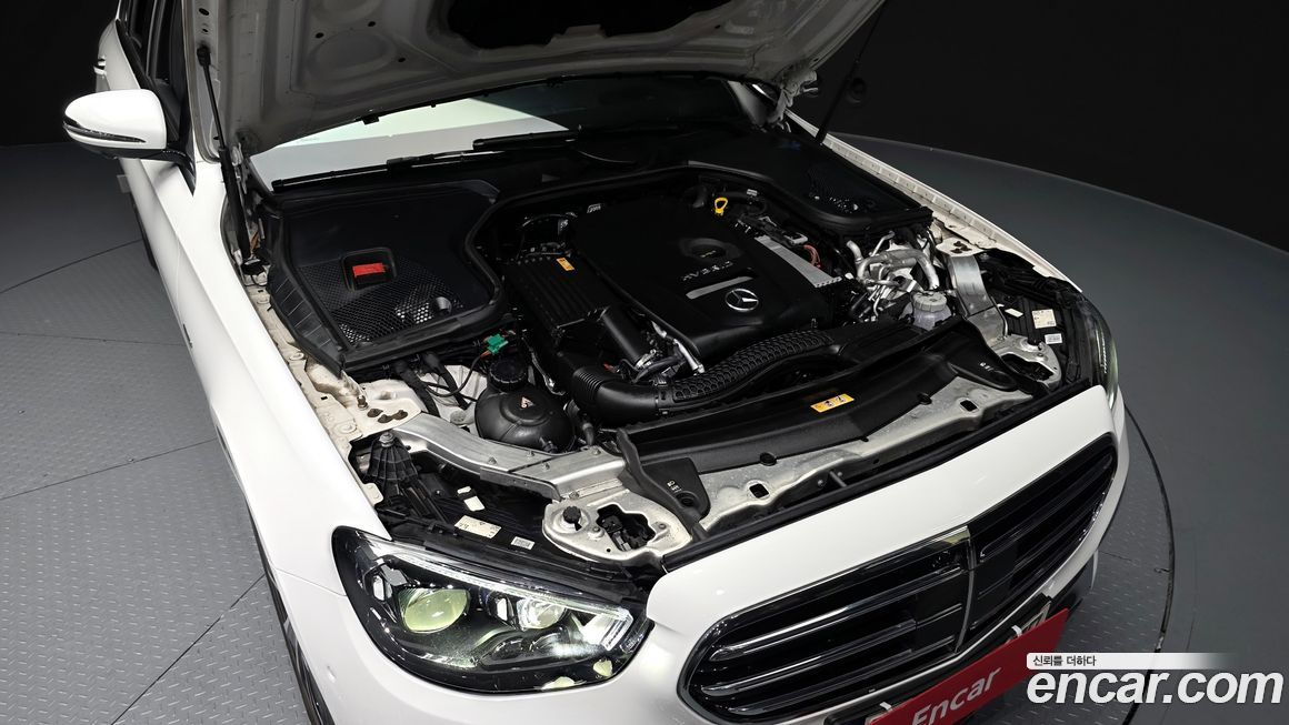 Mercedes-Benz E-Class 2021