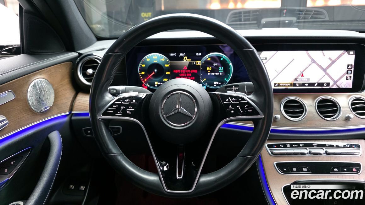 Mercedes-Benz E-Class 2021