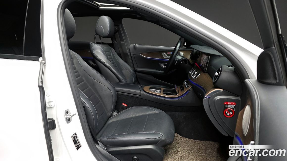 Mercedes-Benz E-Class 2021