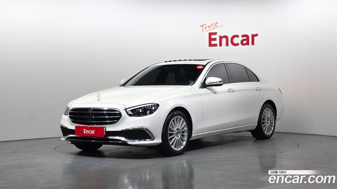 Mercedes-Benz E-Class 2022