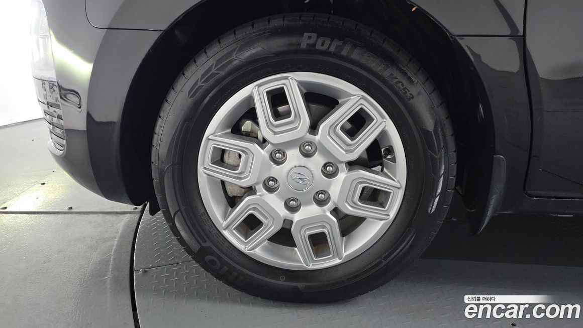 Hyundai Staria 2023