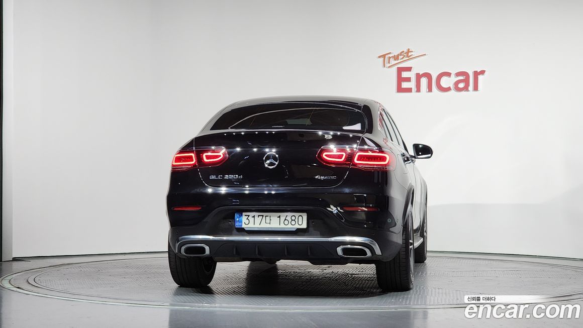 Mercedes-Benz GLC-Class 2021