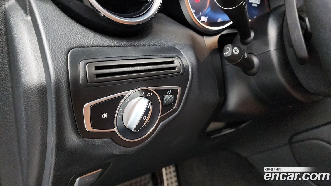 Mercedes-Benz GLC-Class 2021