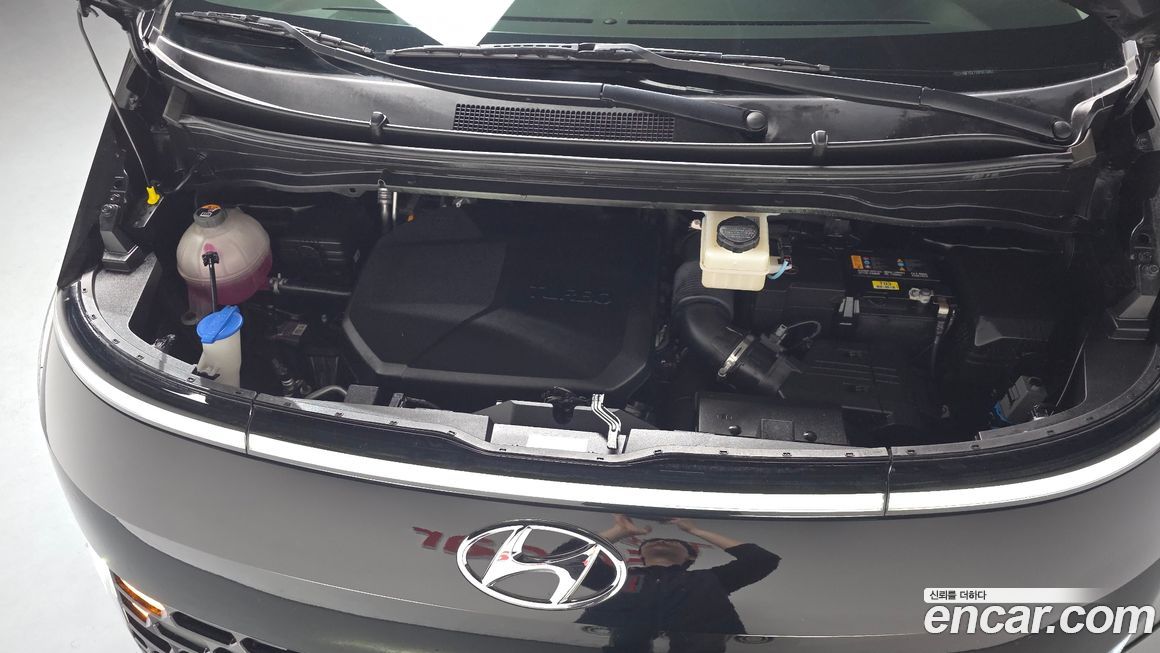 Hyundai Staria 2023