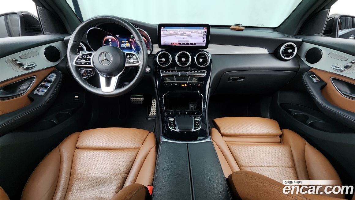 Mercedes-Benz GLC-Class 2021