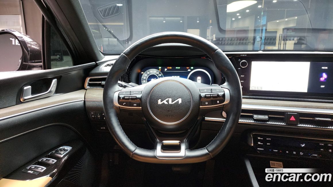 Kia K5 2023