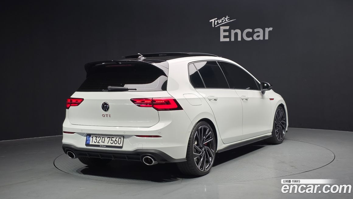 Volkswagen Golf 2024