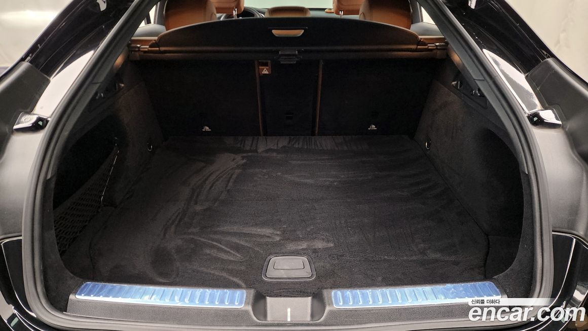 Mercedes-Benz GLC-Class 2021