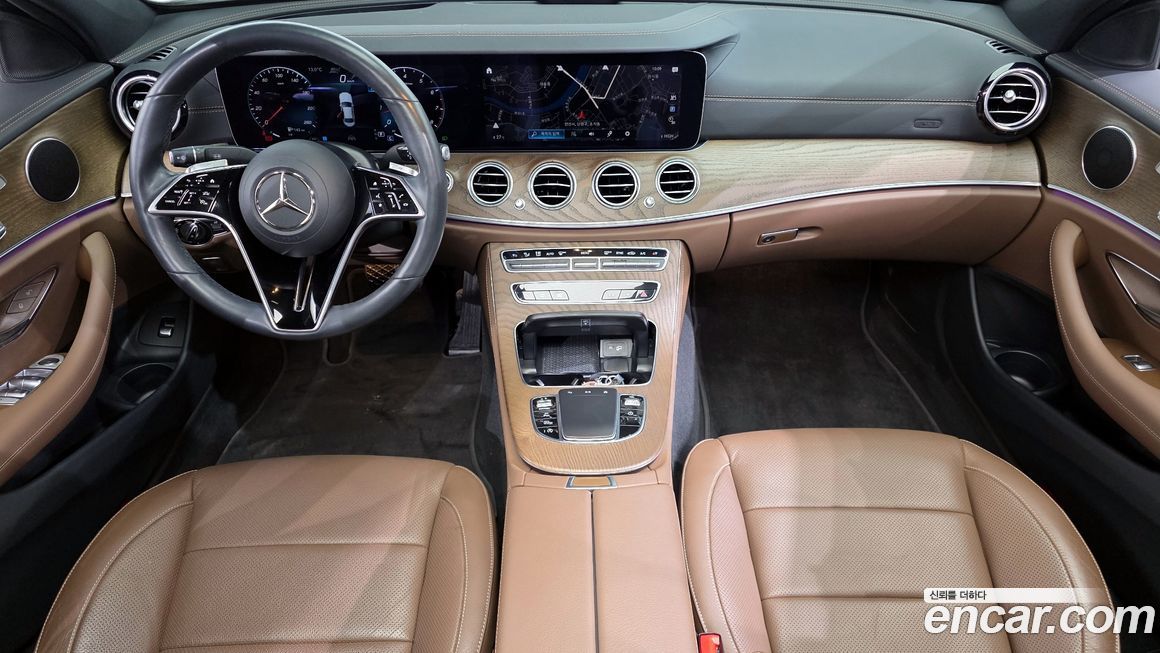 Mercedes-Benz E-Class 2022