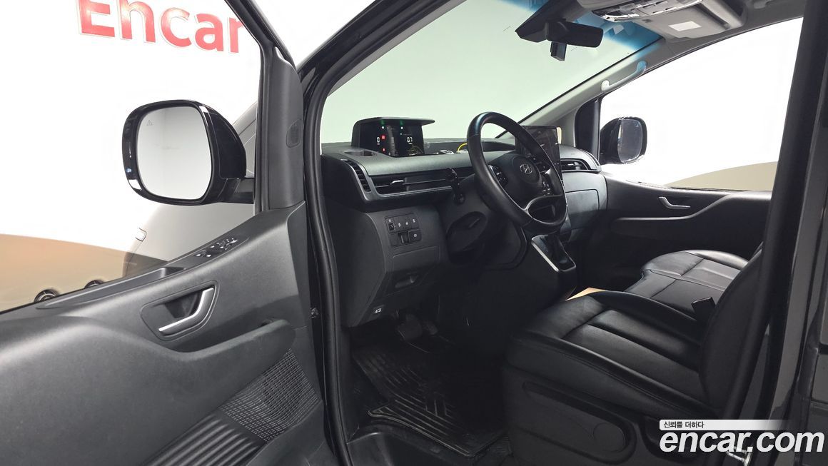 Hyundai Staria 2023