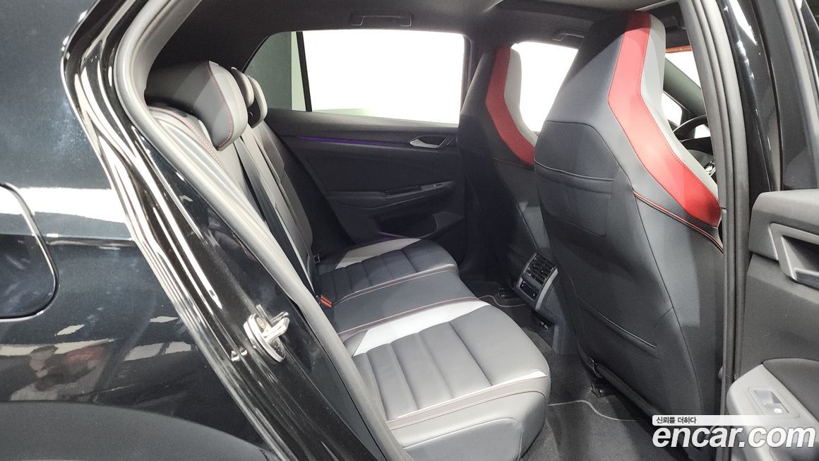 Volkswagen Golf 2024