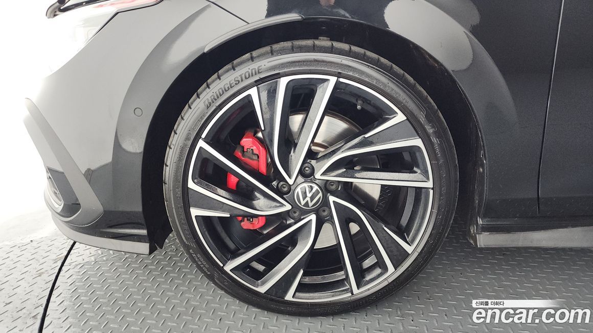 Volkswagen Golf 2024