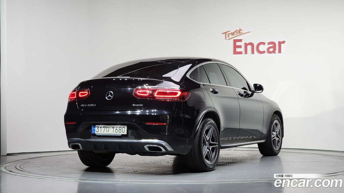 Mercedes-Benz GLC-Class 2021