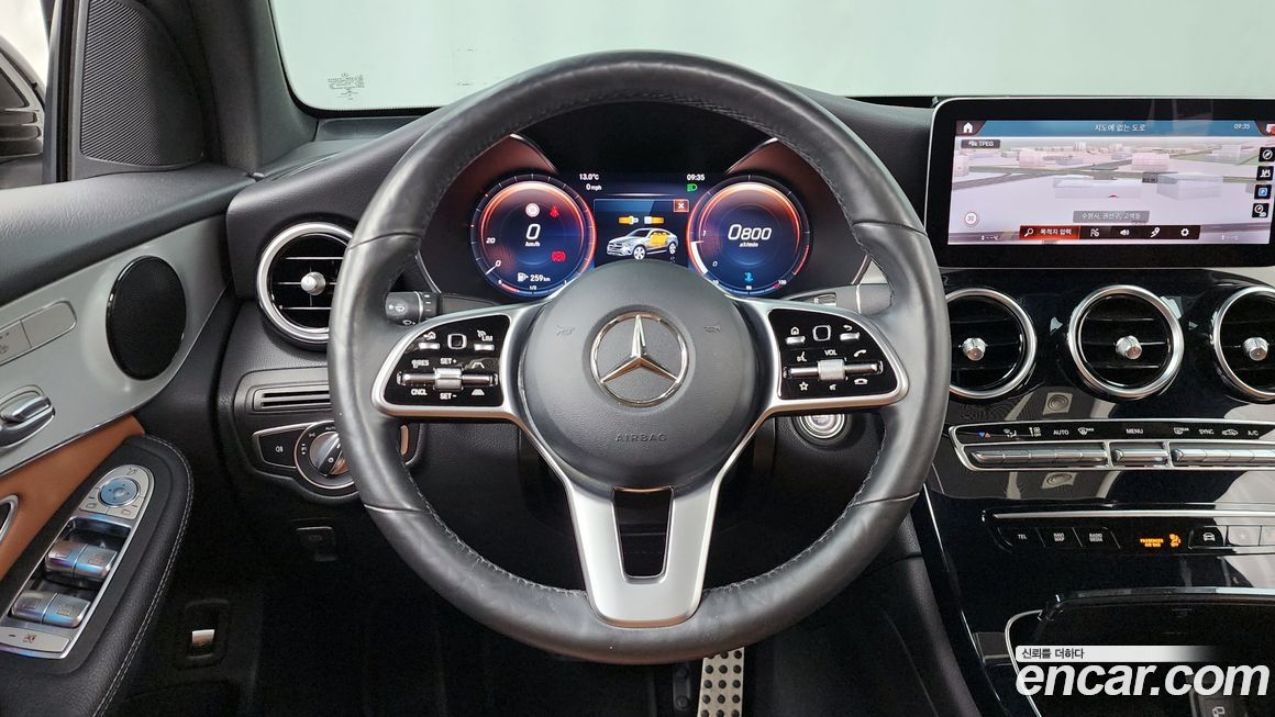 Mercedes-Benz GLC-Class 2021