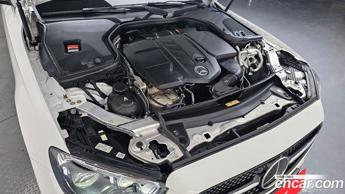 Mercedes-Benz E-Class 2021