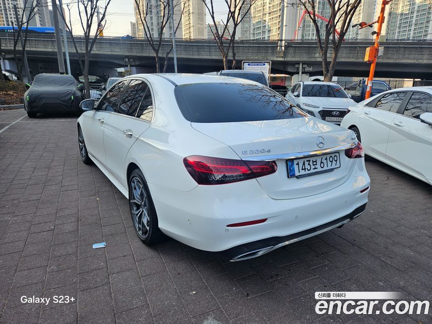 Mercedes-Benz E-Class 2021