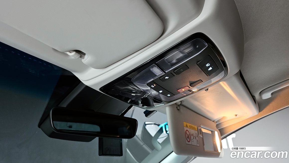Hyundai Staria 2024