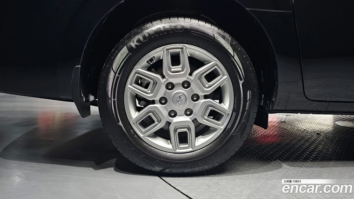 Hyundai Staria 2024