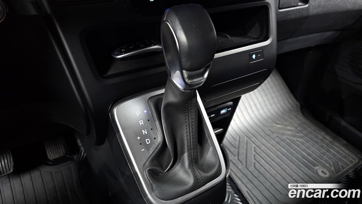 Hyundai Staria 2024