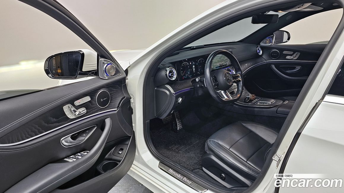 Mercedes-Benz E-Class 2021
