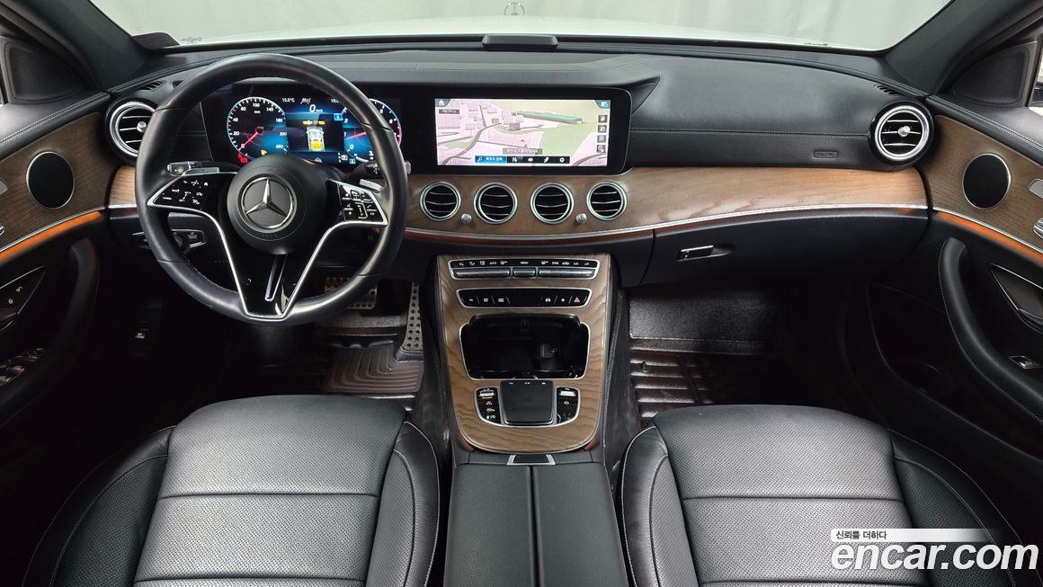 Mercedes-Benz E-Class 2021