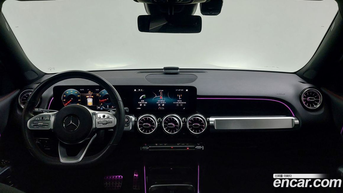 Mercedes-Benz GLB-Class 2021