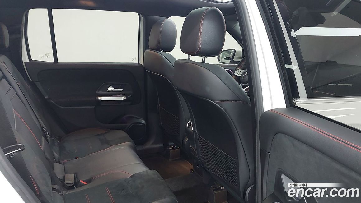 Mercedes-Benz GLB-Class 2021