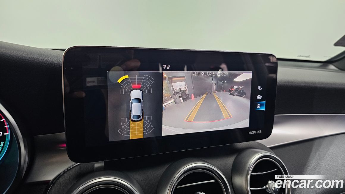 Mercedes-Benz GLC-Class 2021