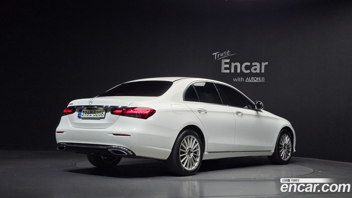 Mercedes-Benz E-Class 2021