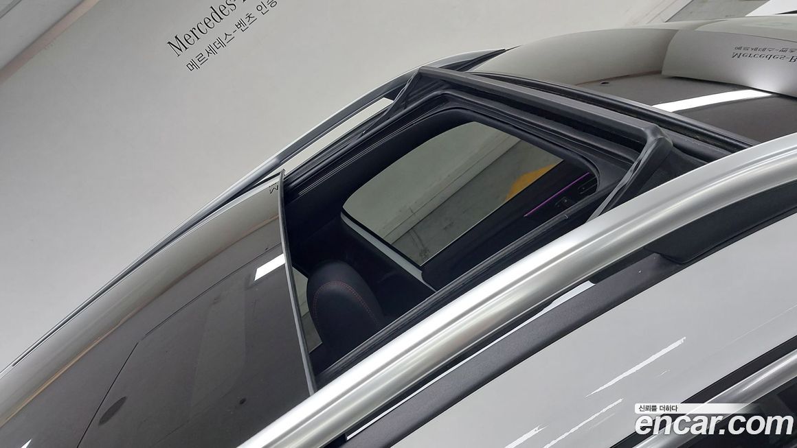 Mercedes-Benz GLB-Class 2021