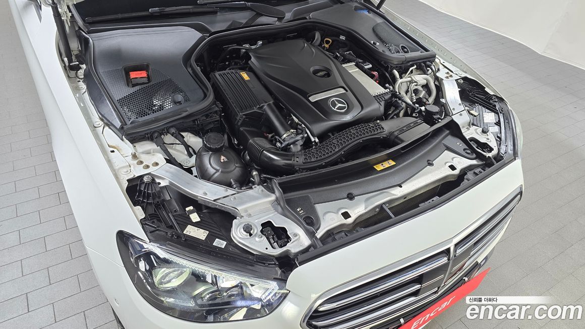 Mercedes-Benz E-Class 2021