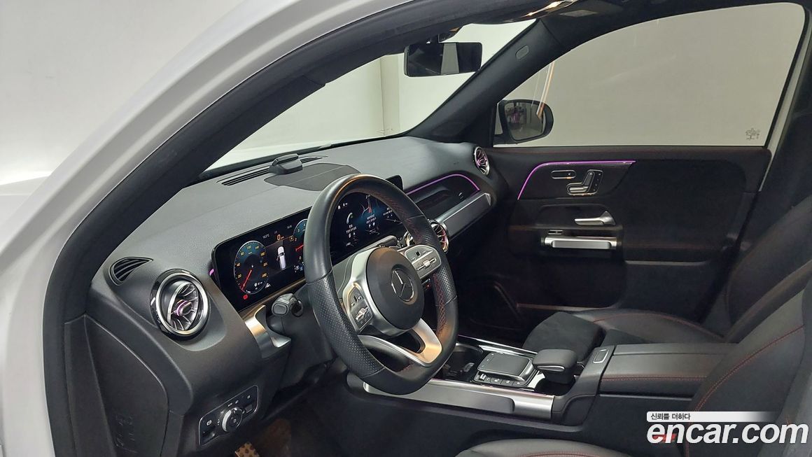 Mercedes-Benz GLB-Class 2021