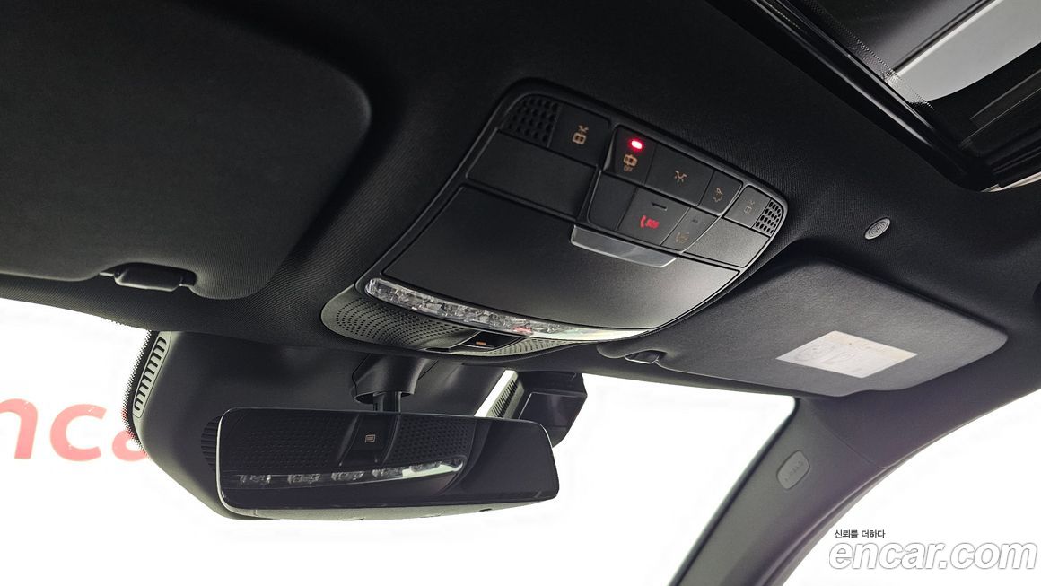 Mercedes-Benz GLC-Class 2021