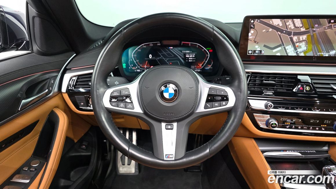 BMW 5-Series 2023