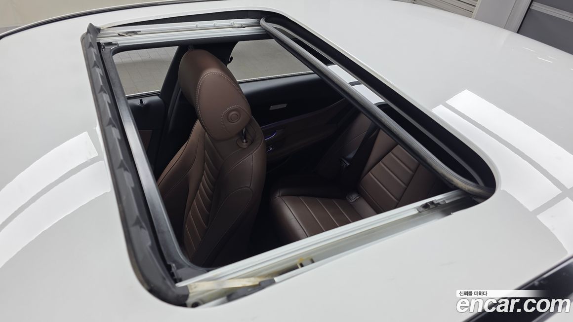 Mercedes-Benz E-Class 2023