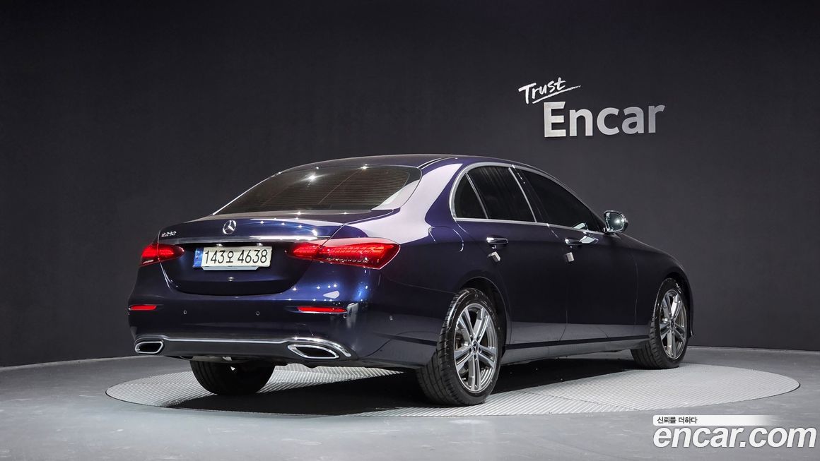 Mercedes-Benz E-Class 2023