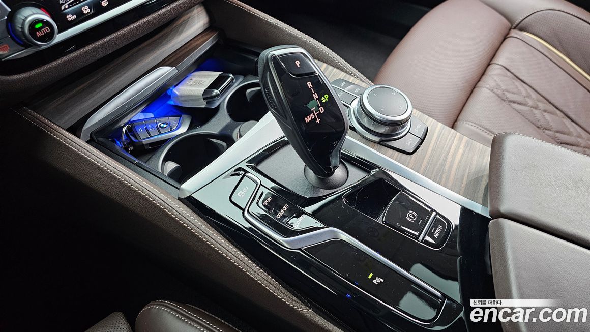 BMW 5-Series 2022