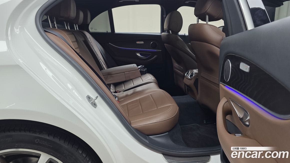 Mercedes-Benz E-Class 2023