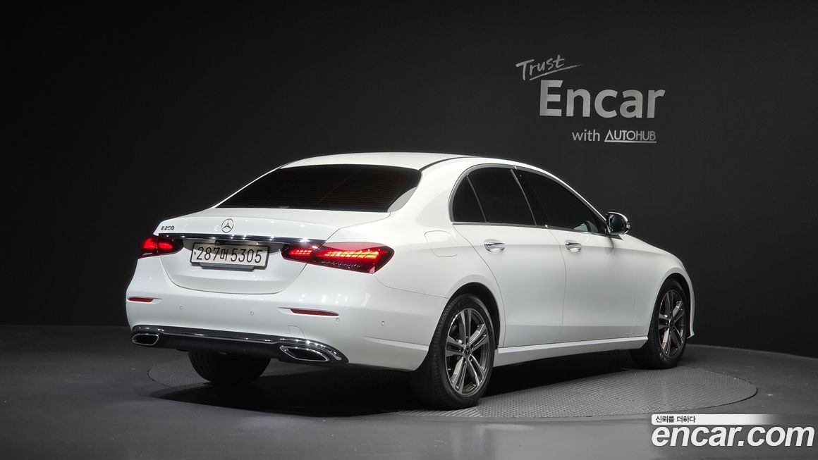 Mercedes-Benz E-Class 2023