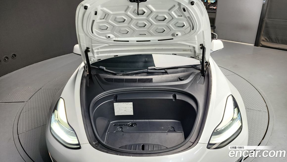 Tesla Model 3 2020