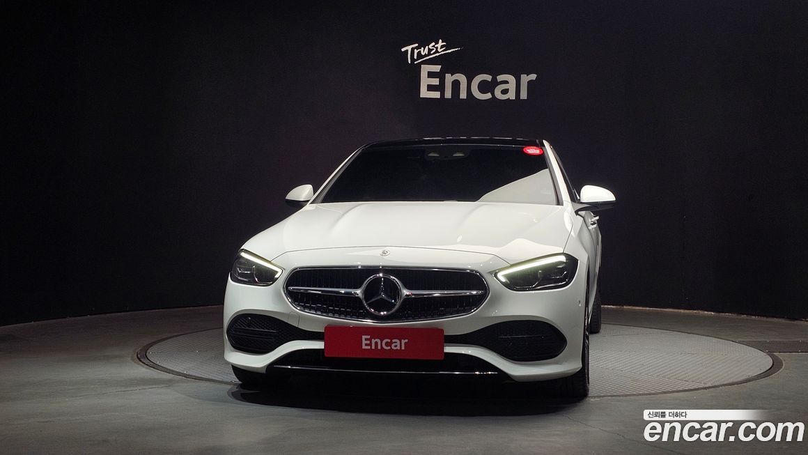Mercedes-Benz C-Class 2024